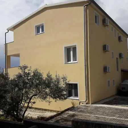 Marijan Apartament Pirovac