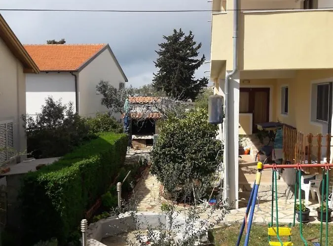 Marijan アパート ピロヴァッツ