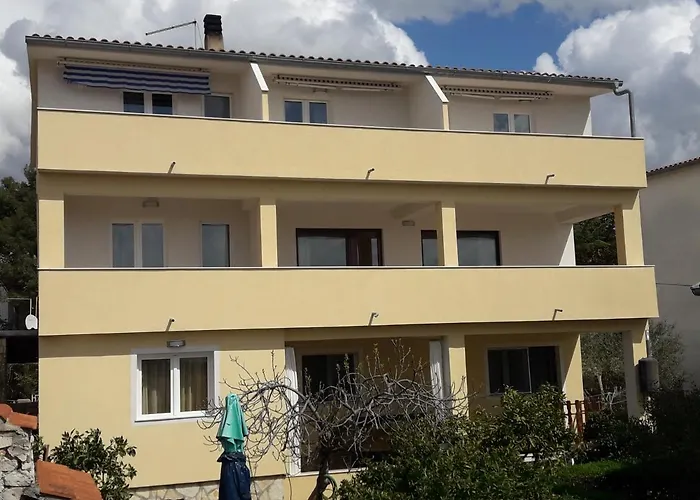 アパート Marijan ピロヴァッツ