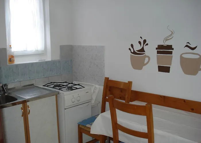 アパート Marijan ピロヴァッツ